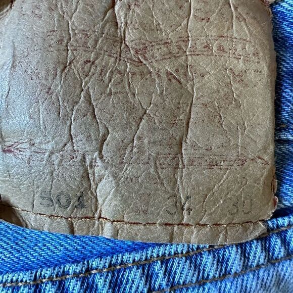 EUC Vintage Levi’s Men’s Jeans - Picture 10 of 10